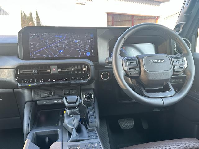 ランドクルーザー２５０ ＺＸファーストエディション　【サンルーフ！ＪＢＬサウンドシステム】１２．３インチディスプレイオーディオ　デジタルインナーミラー　パワーバッグドア　ブラウン内装　パノラミックビューモニター　ブラインドスポットモニター　ＥＴＣ２．０（43枚目）