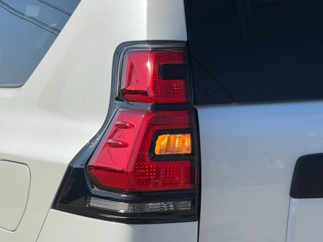 ランドクルーザープラド ＴＸ　Ｌパッケージ　マットブラックエディション　【特別仕様車！！メーカーナビ！！】パノラミックビューモニター！　サンルーフ　ルーフレール　９インチディスプレイオーディオ　７人乗り　ブラインドスポットモニター　寒冷地仕様　ルーフレール　ベージュ内装！（31枚目）