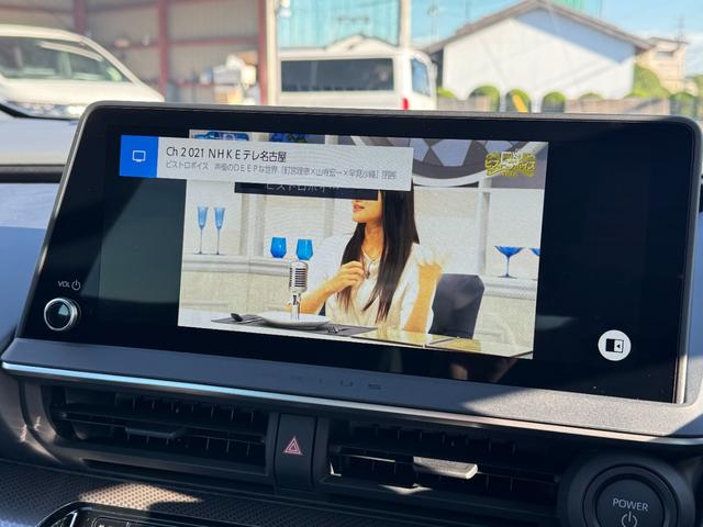 プリウス  【改良後モデル!!パノラミックビューモニター!!】 デジタルインナーミラー 12.3インチディスプレイオーディオ ブラインドスポットモニター スペアタイヤ アドバンストパーク 18インチアルミホイール(49枚目)