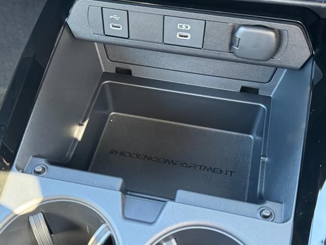 プリウス  【改良後モデル!!パノラミックビューモニター!!】 デジタルインナーミラー 12.3インチディスプレイオーディオ ブラインドスポットモニター スペアタイヤ アドバンストパーク 18インチアルミホイール(59枚目)