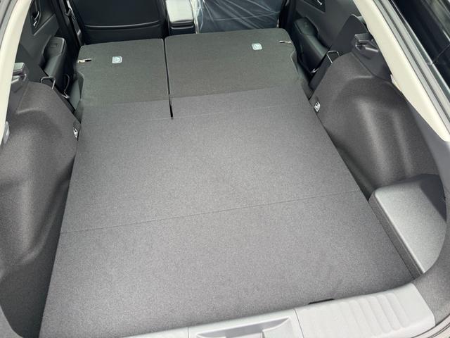 プリウス  【改良後モデル!!パノラミックビューモニター!!】 デジタルインナーミラー 12.3インチディスプレイオーディオ ブラインドスポットモニター スペアタイヤ アドバンストパーク 18インチアルミホイール(77枚目)