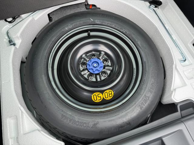 プリウス  【改良後モデル!!パノラミックビューモニター!!】 デジタルインナーミラー 12.3インチディスプレイオーディオ ブラインドスポットモニター スペアタイヤ アドバンストパーク 18インチアルミホイール(78枚目)