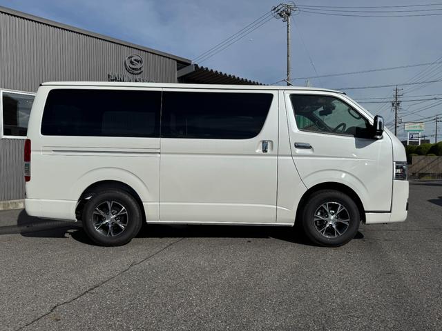 ハイエースバン ロングスーパーGL ダークプライムS 【即納!特別仕様車!!】 パノラミックビューモニター! デジタルインナーミラー 両側パワースライドドア レーンディパーチャーアラート AC100V電源 ハーフレザーシート 20周年限定スカッフプレート(7枚目)