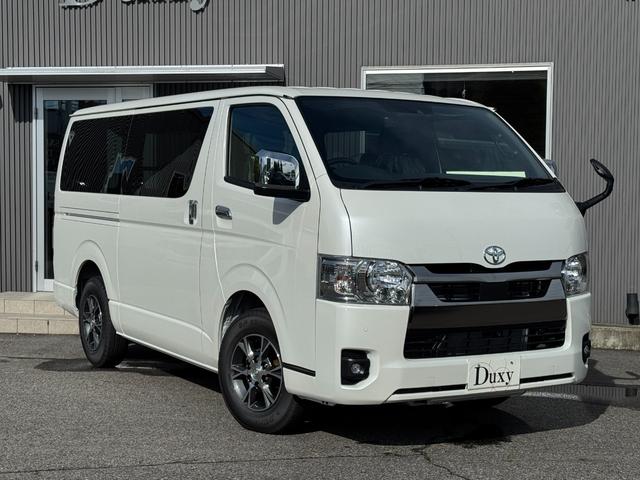 ハイエースバン ロングスーパーGL ダークプライムS 【即納!特別仕様車!!】 パノラミックビューモニター! デジタルインナーミラー 両側パワースライドドア レーンディパーチャーアラート AC100V電源 ハーフレザーシート 20周年限定スカッフプレート(9枚目)