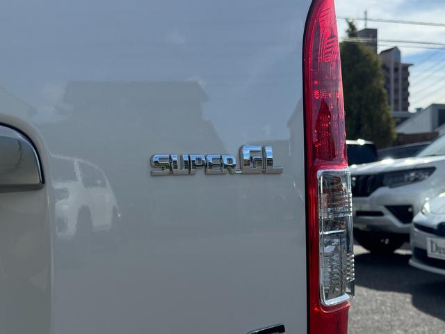 ハイエースバン ロングスーパーGL ダークプライムS 【即納!特別仕様車!!】 パノラミックビューモニター! デジタルインナーミラー 両側パワースライドドア レーンディパーチャーアラート AC100V電源 ハーフレザーシート 20周年限定スカッフプレート(33枚目)