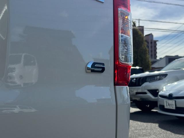 ハイエースバン ロングスーパーGL ダークプライムS 【即納!特別仕様車!!】 パノラミックビューモニター! デジタルインナーミラー 両側パワースライドドア レーンディパーチャーアラート AC100V電源 ハーフレザーシート 20周年限定スカッフプレート(34枚目)