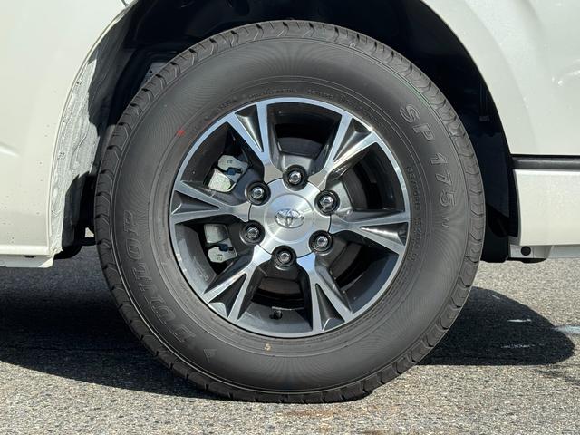 ハイエースバン ロングスーパーGL ダークプライムS 【即納!特別仕様車!!】 パノラミックビューモニター! デジタルインナーミラー 両側パワースライドドア レーンディパーチャーアラート AC100V電源 ハーフレザーシート 20周年限定スカッフプレート(36枚目)