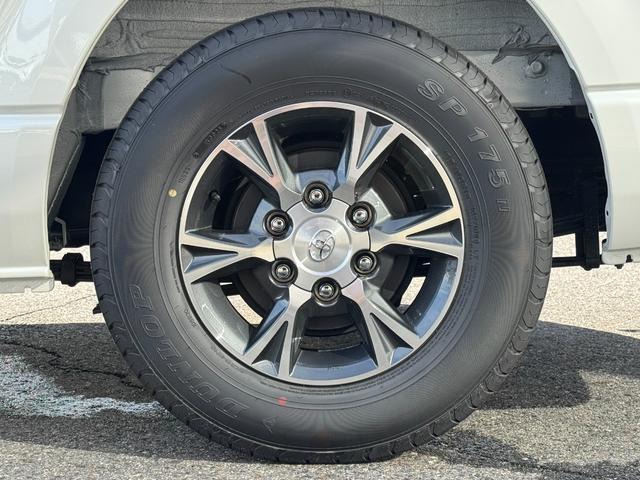 ハイエースバン ロングスーパーGL ダークプライムS 【即納!特別仕様車!!】 パノラミックビューモニター! デジタルインナーミラー 両側パワースライドドア レーンディパーチャーアラート AC100V電源 ハーフレザーシート 20周年限定スカッフプレート(39枚目)