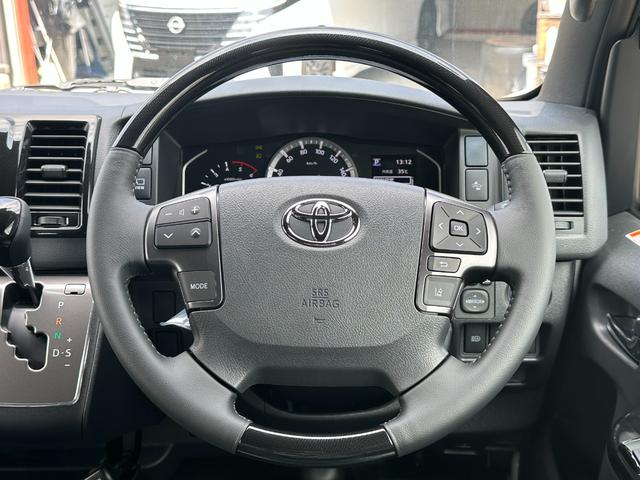 ハイエースバン ロングスーパーGL ダークプライムS 【即納!特別仕様車!!】 パノラミックビューモニター! デジタルインナーミラー 両側パワースライドドア レーンディパーチャーアラート AC100V電源 ハーフレザーシート 20周年限定スカッフプレート(44枚目)