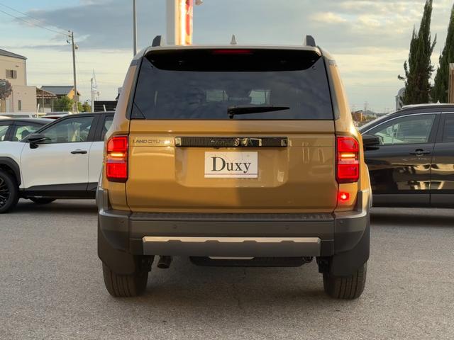 ランドクルーザー250 ZXファーストエディション 【特別仕様車!!限定カラー!!!】 サンルーフ JBLサウンドシステム 12.3インチディスプレイオーディオ デジタルインナーミラー パワーバッグドア ブラウン内装 パノラミックビューモニター BSM(7枚目)