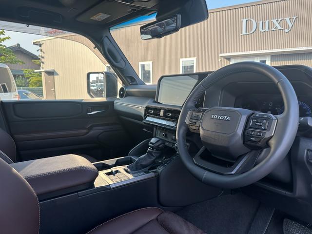 ランドクルーザー250 ZXファーストエディション 【特別仕様車!丸目ヘッドライト!】パノラミックビューモニター 12.3インチディスプレイオーディオ 茶革内装 デジタルインナーミラー サンルーフ ベンチレーション パワーシート JBLサウンドシステム(65枚目)