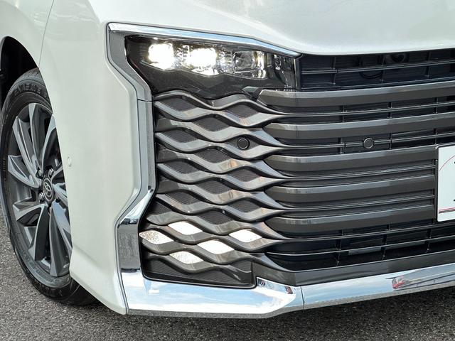 ヴォクシー ハイブリッドS-Z 【快適利便パッケージHi ドライビングサポートパッケージ】パノラミックビューモニター アドバンストパーク ブラインドスポットモニター 10.5DAPlus 三眼LEDヘッド オットマン シートヒーター(11枚目)