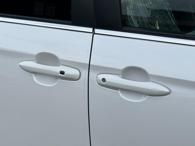 ヴォクシー ハイブリッドS-Z 【快適利便パッケージHi ドライビングサポートパッケージ】パノラミックビューモニター アドバンストパーク ブラインドスポットモニター 10.5DAPlus 三眼LEDヘッド オットマン シートヒーター(20枚目)