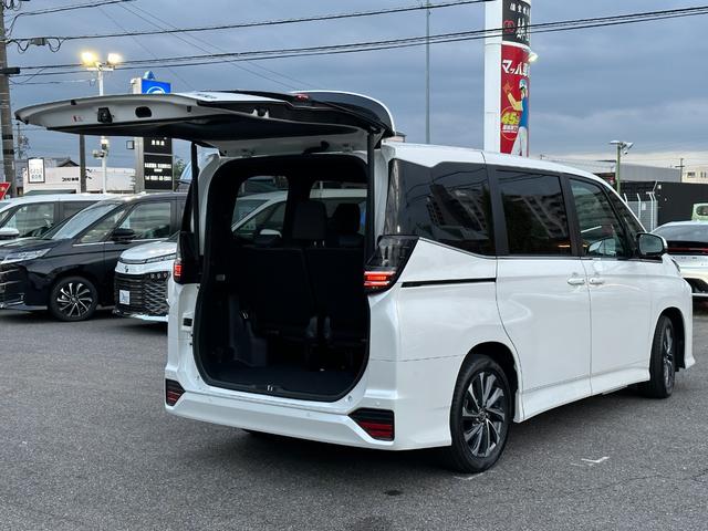 ヴォクシー ハイブリッドS-Z 【快適利便パッケージHi ドライビングサポートパッケージ】パノラミックビューモニター アドバンストパーク ブラインドスポットモニター 10.5DAPlus 三眼LEDヘッド オットマン シートヒーター(23枚目)