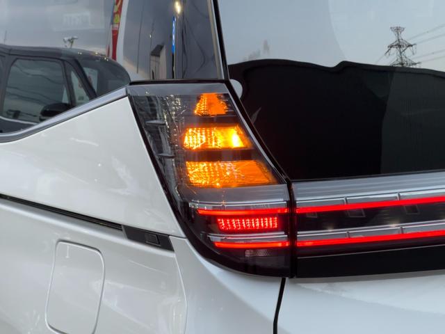 ヴォクシー ハイブリッドS-Z 【快適利便パッケージHi ドライビングサポートパッケージ】パノラミックビューモニター アドバンストパーク ブラインドスポットモニター 10.5DAPlus 三眼LEDヘッド オットマン シートヒーター(30枚目)