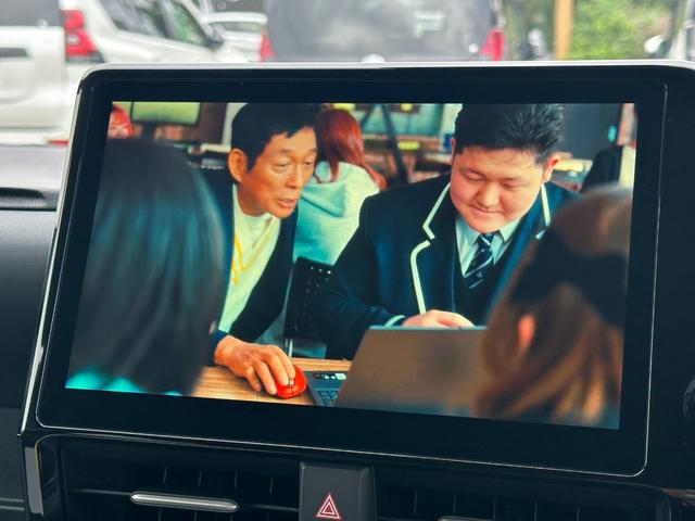 ヴォクシー ハイブリッドS-Z 【快適利便パッケージHi ドライビングサポートパッケージ】パノラミックビューモニター アドバンストパーク ブラインドスポットモニター 10.5DAPlus 三眼LEDヘッド オットマン シートヒーター(54枚目)