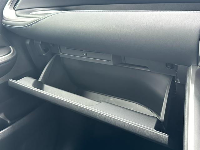 ヴォクシー ハイブリッドS-Z 【快適利便パッケージHi ドライビングサポートパッケージ】パノラミックビューモニター アドバンストパーク ブラインドスポットモニター 10.5DAPlus 三眼LEDヘッド オットマン シートヒーター(60枚目)