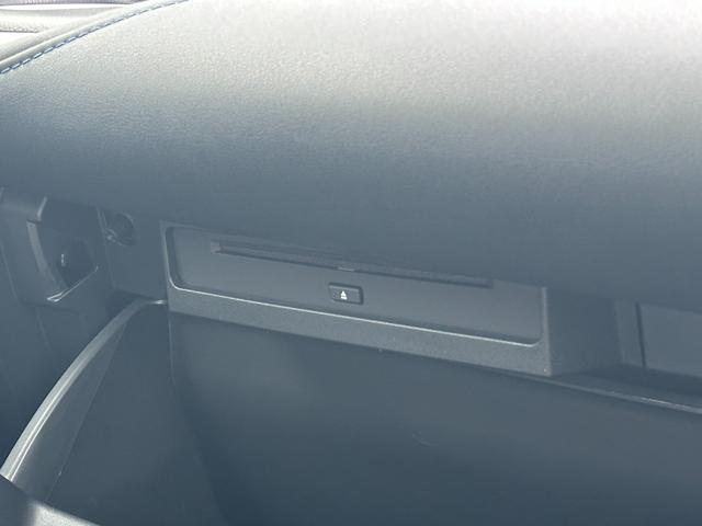 ヴォクシー ハイブリッドS-Z 【快適利便パッケージHi ドライビングサポートパッケージ】パノラミックビューモニター アドバンストパーク ブラインドスポットモニター 10.5DAPlus 三眼LEDヘッド オットマン シートヒーター(61枚目)