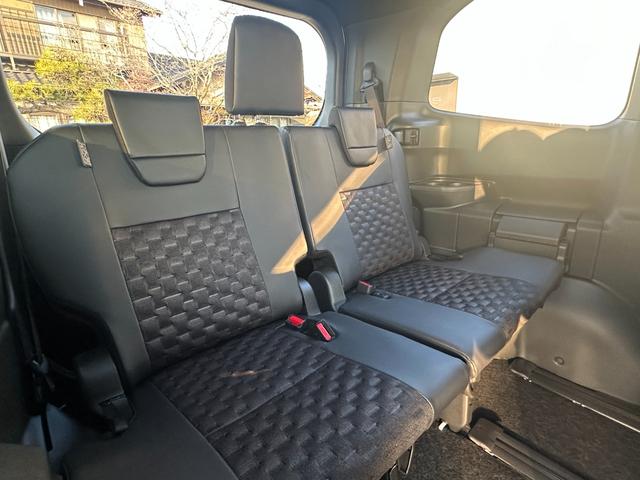 ヴォクシー ハイブリッドS-Z 【快適利便パッケージHi ドライビングサポートパッケージ】パノラミックビューモニター アドバンストパーク ブラインドスポットモニター 10.5DAPlus 三眼LEDヘッド オットマン シートヒーター(75枚目)