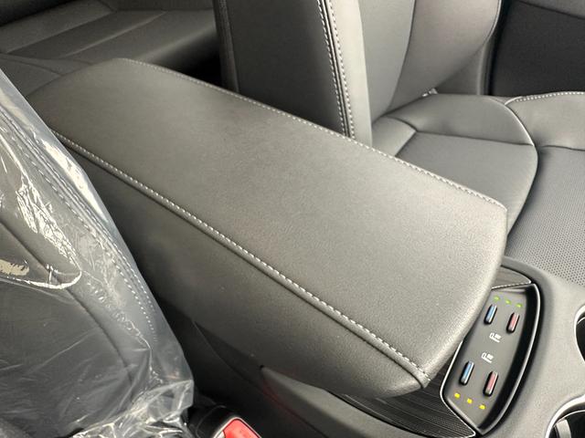 TOYOTA HARRIER Z LEATHER PACKAGE