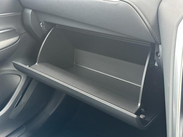 TOYOTA HARRIER Z LEATHER PACKAGE