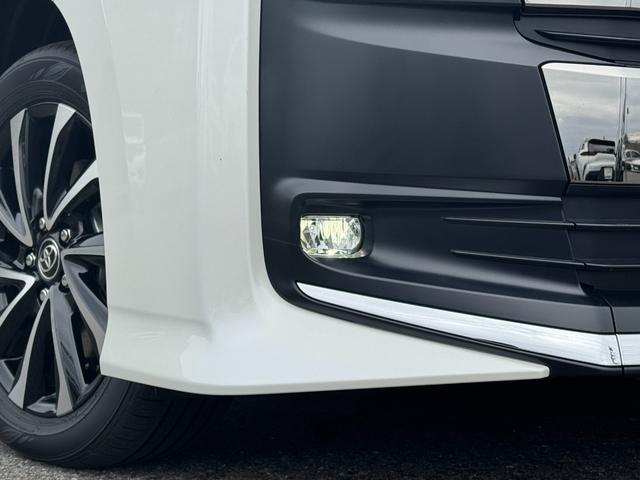 TOYOTA NOAH HYBRID S-Z