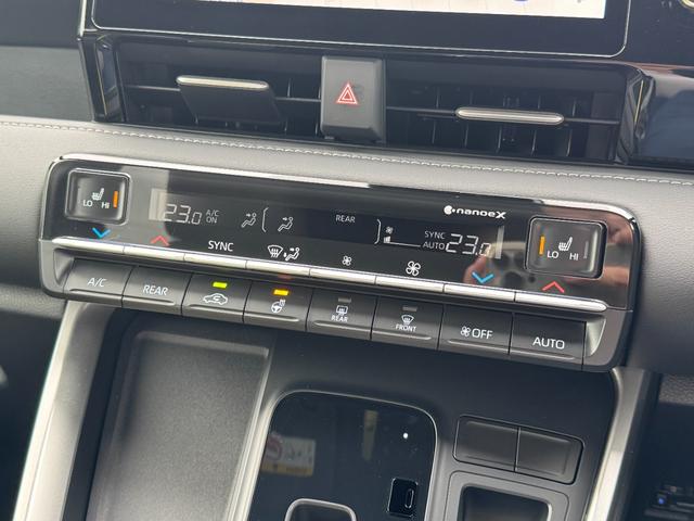 TOYOTA NOAH HYBRID S-Z