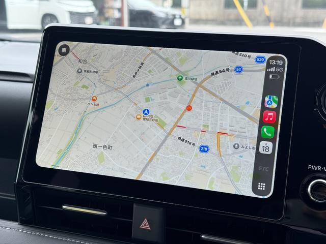 TOYOTA NOAH HYBRID S-Z