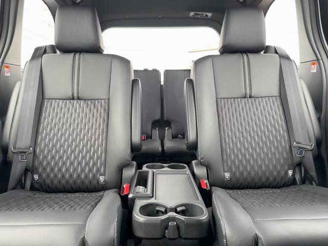 TOYOTA NOAH HYBRID S-Z