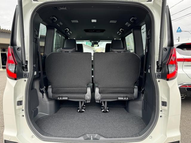 TOYOTA NOAH HYBRID S-Z