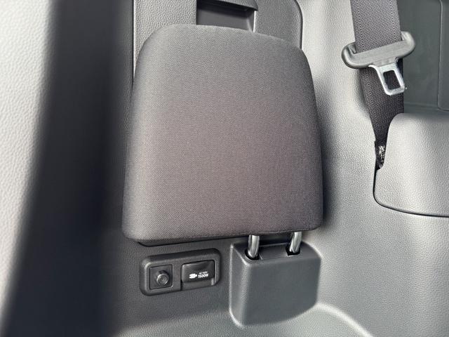 TOYOTA NOAH HYBRID S-Z