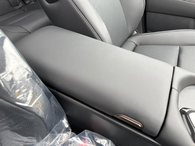 クラウンスポーツ Z 【イエローキャリパー!パノラマルーフ!】 黒内装 寒冷地仕様 パノラミックビューモニター アドバンストパーク ヘッドアップディスプレイ デジタルインナーミラー AC100V ブラインドスポットモニター(67枚目)