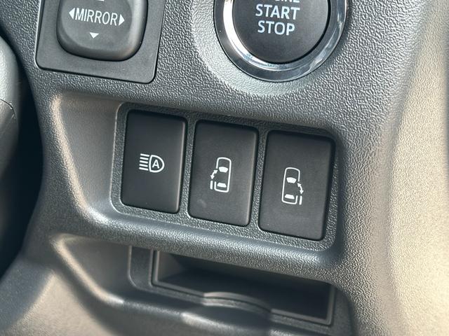 ハイエースバン ロングスーパーGL ダークプライムS 【即納!!特別仕様車!!】 20周年限定スカッフプレート パノラミックビューモニター デジタルインナーミラー 両側パワースライドドア レーンディパーチャーアラート AC100V電源 ハーフレザーシート(50枚目)