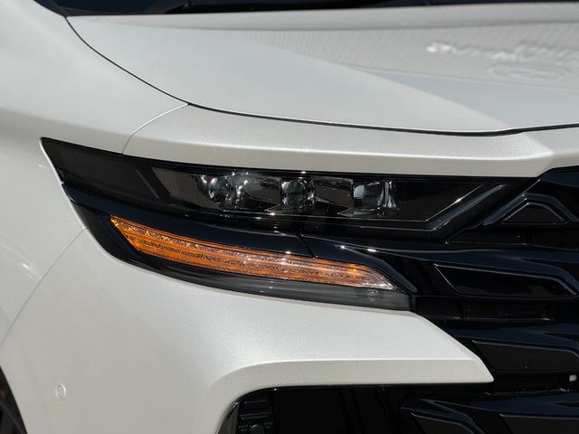 ヴェルファイアハイブリッド Z プレミア 【ブラウン内装!!デジタルインナーミラー!!】パノラミックビューモニター アドバンストパーク 左右独立ムーンルーフ 14インチディスプレイオーディオ 19インチアルミホイール 両側パワースライドドア!(13枚目)