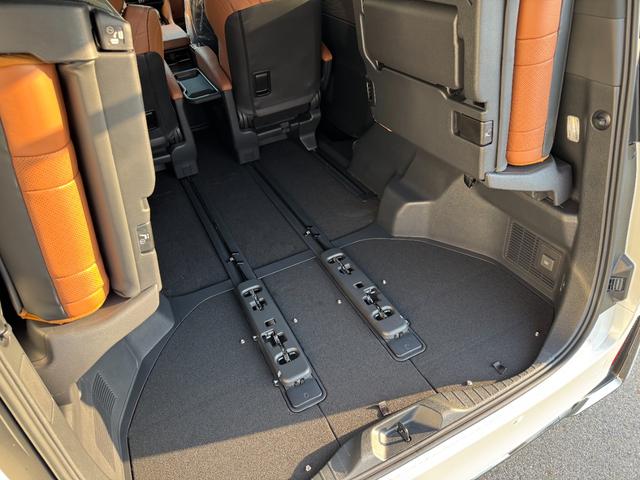 ヴェルファイアハイブリッド Z プレミア 【ブラウン内装!!デジタルインナーミラー!!】パノラミックビューモニター アドバンストパーク 左右独立ムーンルーフ 14インチディスプレイオーディオ 19インチアルミホイール 両側パワースライドドア!(80枚目)