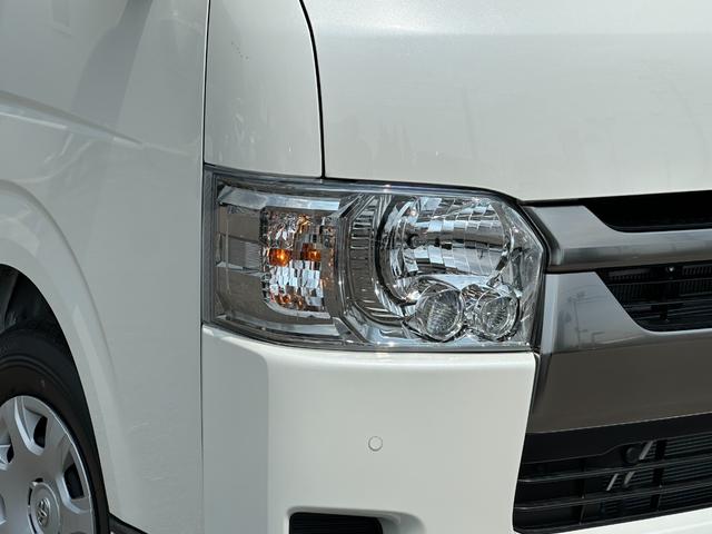 ハイエースバン ロングスーパーGL ダークプライムS 【即納!!特別仕様車!!】 20周年限定スカッフプレート パノラミックビューモニター デジタルインナーミラー 両側パワースライドドア レーンディパーチャーアラート AC100V電源 ハーフレザーシート(11枚目)