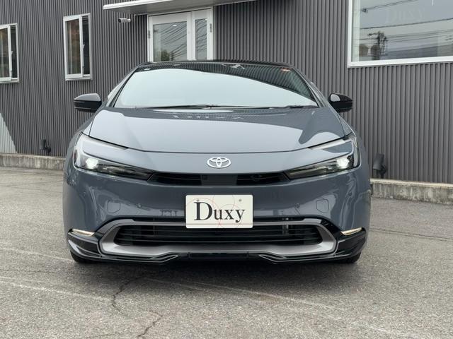 プリウス Z 【GRフロントスポイラー!!パノラマルーフ!!】パノラミックビューモニター アドバンストパーク ブラインドスポットモニター! 12.3インチディスプレイオーディオ! AC100V電源! シートヒーター(5枚目)