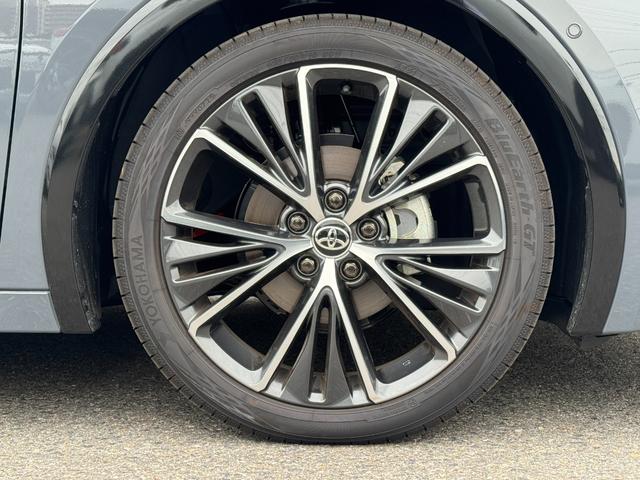 プリウス Z 【GRフロントスポイラー!!パノラマルーフ!!】パノラミックビューモニター アドバンストパーク ブラインドスポットモニター! 12.3インチディスプレイオーディオ! AC100V電源! シートヒーター(34枚目)