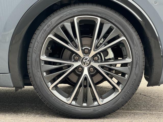 プリウス Z 【GRフロントスポイラー!!パノラマルーフ!!】パノラミックビューモニター アドバンストパーク ブラインドスポットモニター! 12.3インチディスプレイオーディオ! AC100V電源! シートヒーター(37枚目)