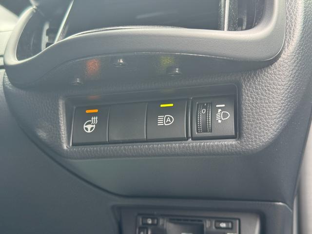 プリウス Z 【GRフロントスポイラー!!パノラマルーフ!!】パノラミックビューモニター アドバンストパーク ブラインドスポットモニター! 12.3インチディスプレイオーディオ! AC100V電源! シートヒーター(48枚目)