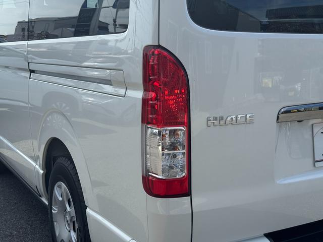 ハイエースバン 【パノラミックビューモニター!デジタルインナーミラー!】寒冷地仕様 両側パワースライドドア 20周年限定スカッフプレート ウッドコンビハンドル LEDヘッドライト プッシュスタート イージークローザー(26枚目)