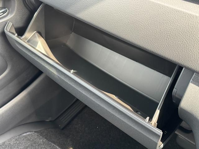 ハイエースバン 【パノラミックビューモニター!デジタルインナーミラー!】寒冷地仕様 両側パワースライドドア 20周年限定スカッフプレート ウッドコンビハンドル LEDヘッドライト プッシュスタート イージークローザー(58枚目)