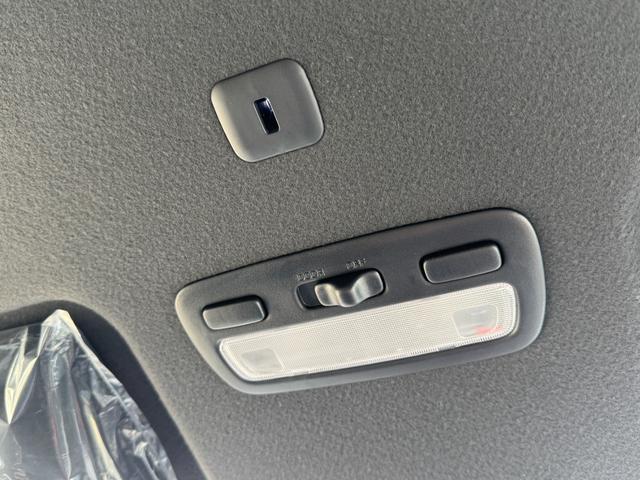 ハイエースバン 【パノラミックビューモニター!デジタルインナーミラー!】寒冷地仕様 両側パワースライドドア 20周年限定スカッフプレート ウッドコンビハンドル LEDヘッドライト プッシュスタート イージークローザー(64枚目)