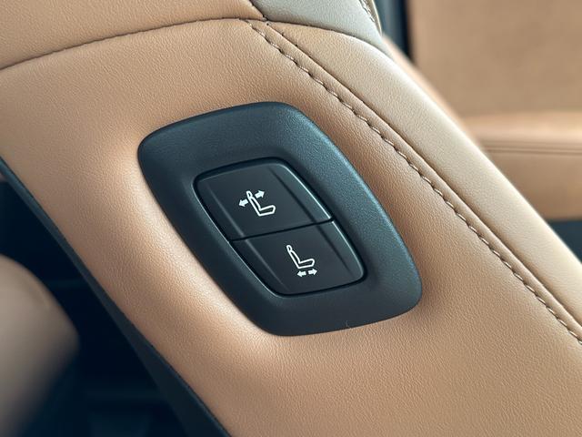 クラウンスポーツ Z 【即納!パノラマルーフ!】12.3インチディスプレイオーディオ デジタルインナーミラー ドラレコ前後 パノラミックビューモニター 21インチアルミホイール ワイヤレス充電 ハンズフリーパワーバックドア(64枚目)