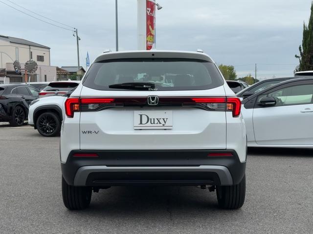 ＷＲ－Ｖ Ｚ＋　【フルＬＥＤヘッドライト！ホンダコネクテッドナビ！】ホンダセンシング　１７インチアルミホイール　フルオートエアコン　リアエアコン　電動格納式ドアミラー　本革巻きステアリングホイール　ＬＥＤフォグランプ（7枚目）