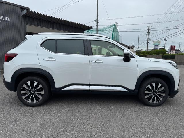 ＷＲ－Ｖ Ｚ＋　【フルＬＥＤヘッドライト！ホンダコネクテッドナビ！】ホンダセンシング　１７インチアルミホイール　フルオートエアコン　リアエアコン　電動格納式ドアミラー　本革巻きステアリングホイール　ＬＥＤフォグランプ（9枚目）