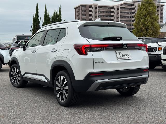 ＷＲ－Ｖ Ｚ＋　【フルＬＥＤヘッドライト！ホンダコネクテッドナビ！】ホンダセンシング　１７インチアルミホイール　フルオートエアコン　リアエアコン　電動格納式ドアミラー　本革巻きステアリングホイール　ＬＥＤフォグランプ（31枚目）