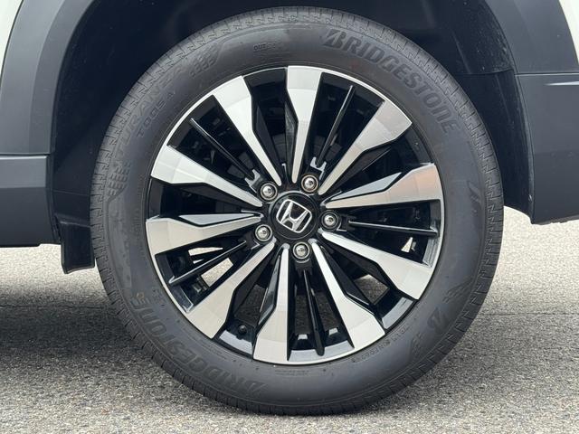 ＷＲ－Ｖ Ｚ＋　【フルＬＥＤヘッドライト！ホンダコネクテッドナビ！】ホンダセンシング　１７インチアルミホイール　フルオートエアコン　リアエアコン　電動格納式ドアミラー　本革巻きステアリングホイール　ＬＥＤフォグランプ（40枚目）