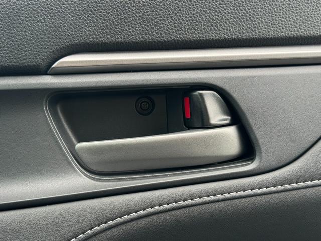 ＷＲ－Ｖ Ｚ＋　【フルＬＥＤヘッドライト！ホンダコネクテッドナビ！】ホンダセンシング　１７インチアルミホイール　フルオートエアコン　リアエアコン　電動格納式ドアミラー　本革巻きステアリングホイール　ＬＥＤフォグランプ（42枚目）