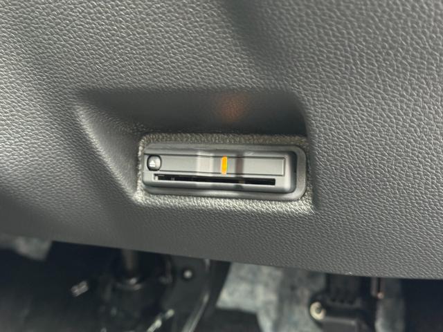ＷＲ－Ｖ Ｚ＋　【フルＬＥＤヘッドライト！ホンダコネクテッドナビ！】ホンダセンシング　１７インチアルミホイール　フルオートエアコン　リアエアコン　電動格納式ドアミラー　本革巻きステアリングホイール　ＬＥＤフォグランプ（44枚目）